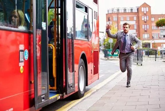 條形智能電子公交站牌：實現出行信息科學化、數據化、可視化